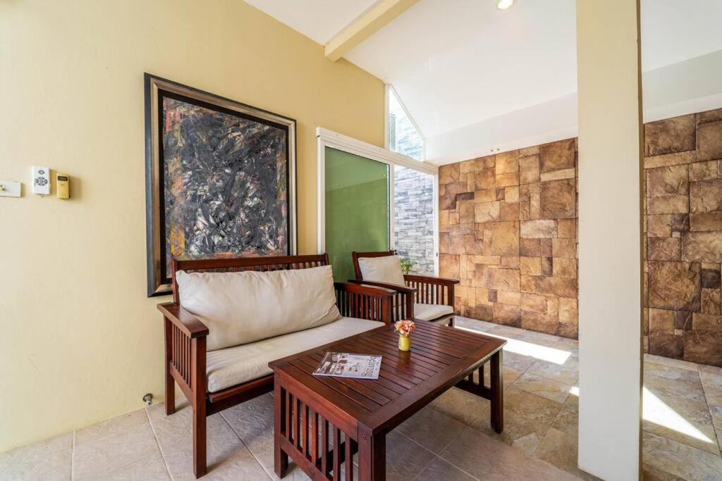 Villaer 3 Bedroom Pool In Great Location Stv *