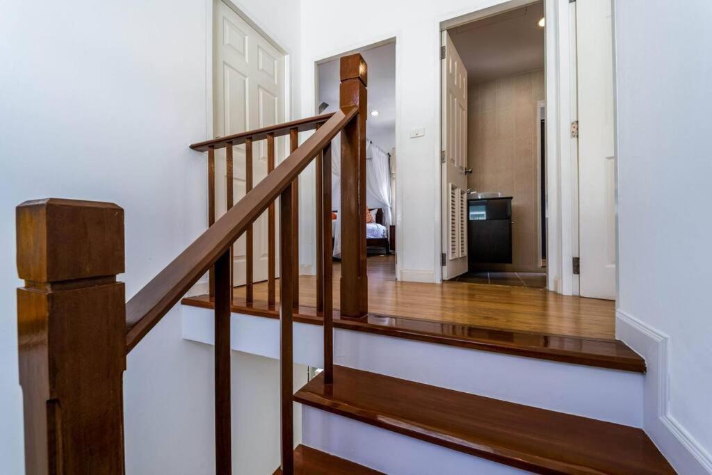 3 Bedroom Pool In Great Location Stv Villa HHQ