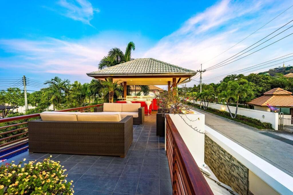 3 Bedroom Pool In Great Location Stv * HHQ