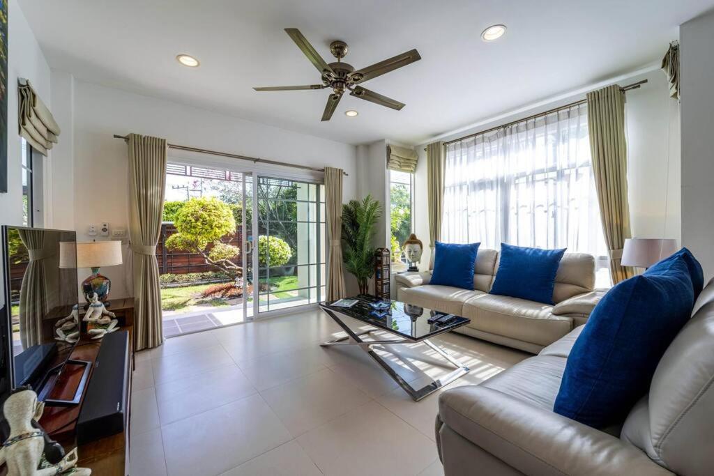 Villa 3 Bedroom Pool In Great Location Stv HHQ