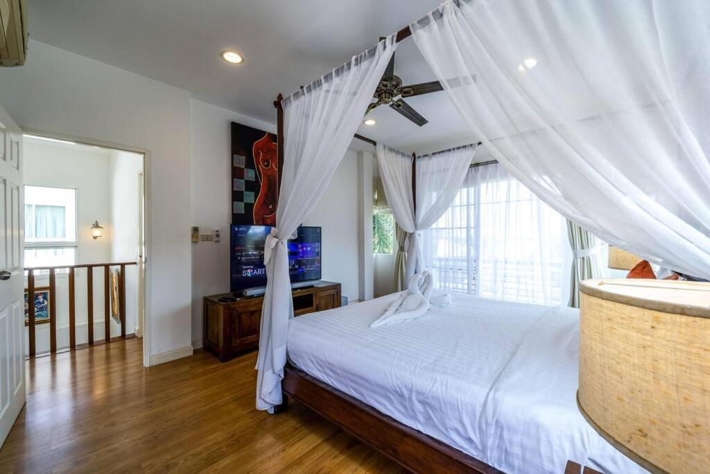 3 Bedroom Pool In Great Location Stv Villa HHQ