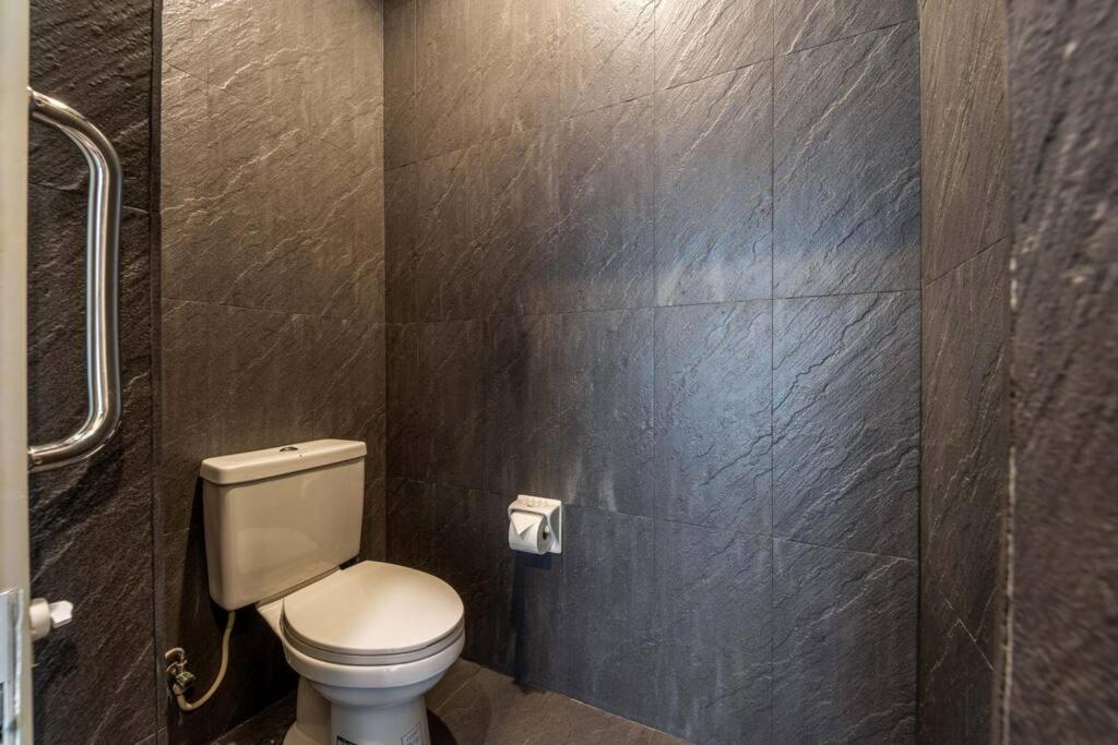 3 Bedroom Pool In Great Location Stv Villa HHQ