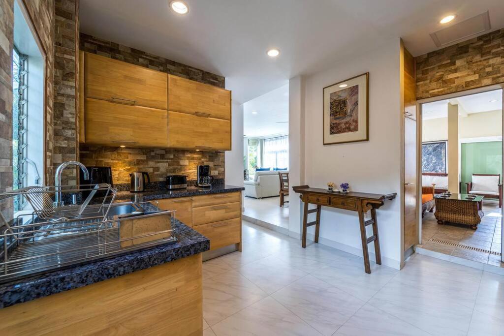 Villa 3 Bedroom Pool In Great Location Stv HHQ