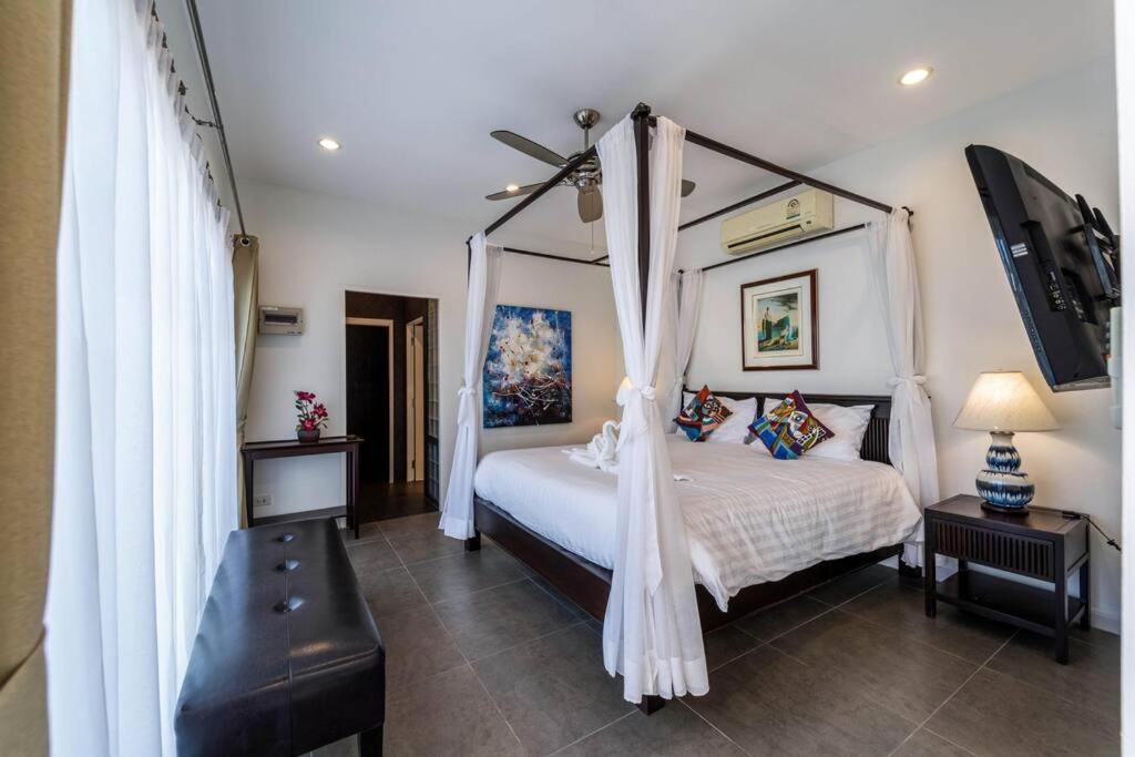 3 Bedroom Pool In Great Location Stv * HHQ