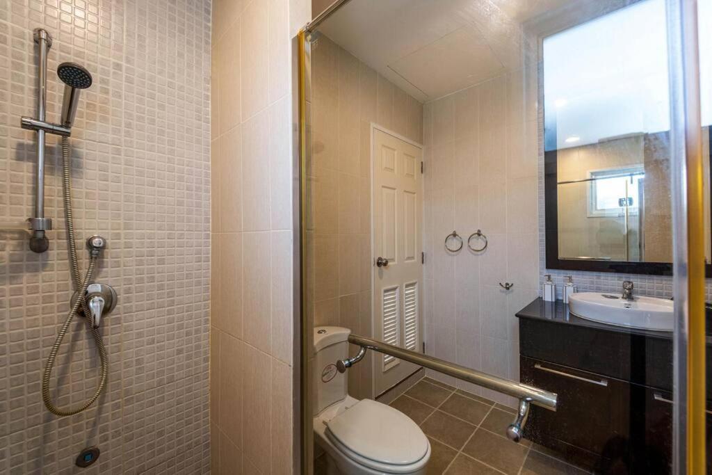 3 Bedroom Pool In Great Location Stv * HHQ