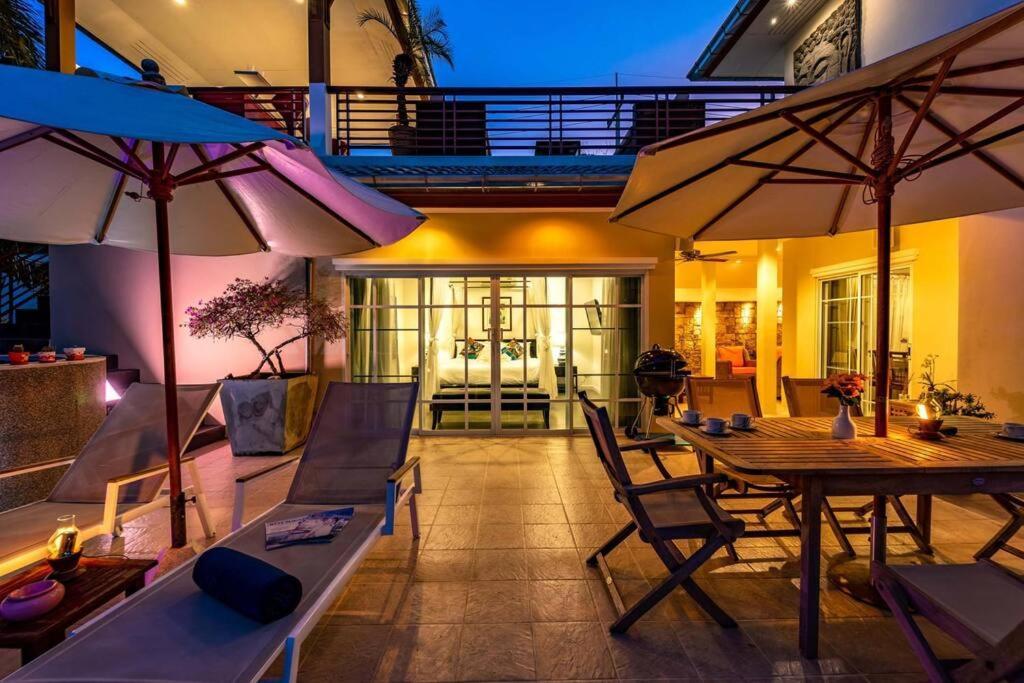 3 Bedroom Pool In Great Location Stv * HHQ