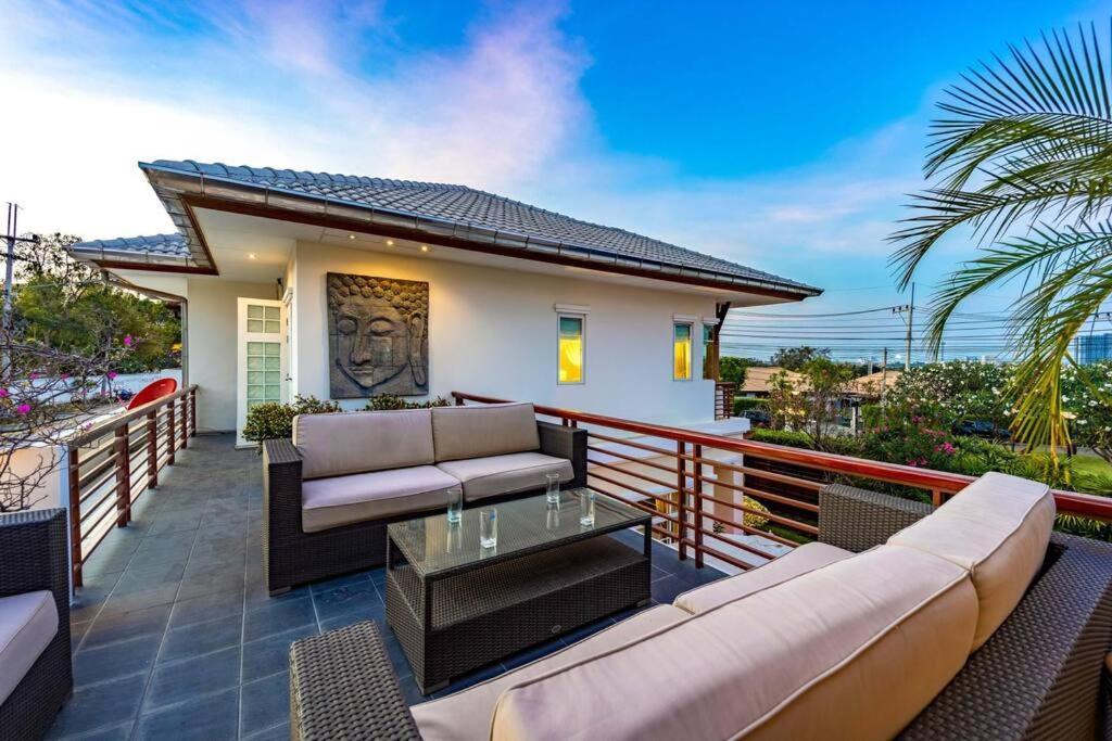 3 Bedroom Pool In Great Location Stv Villa HHQ